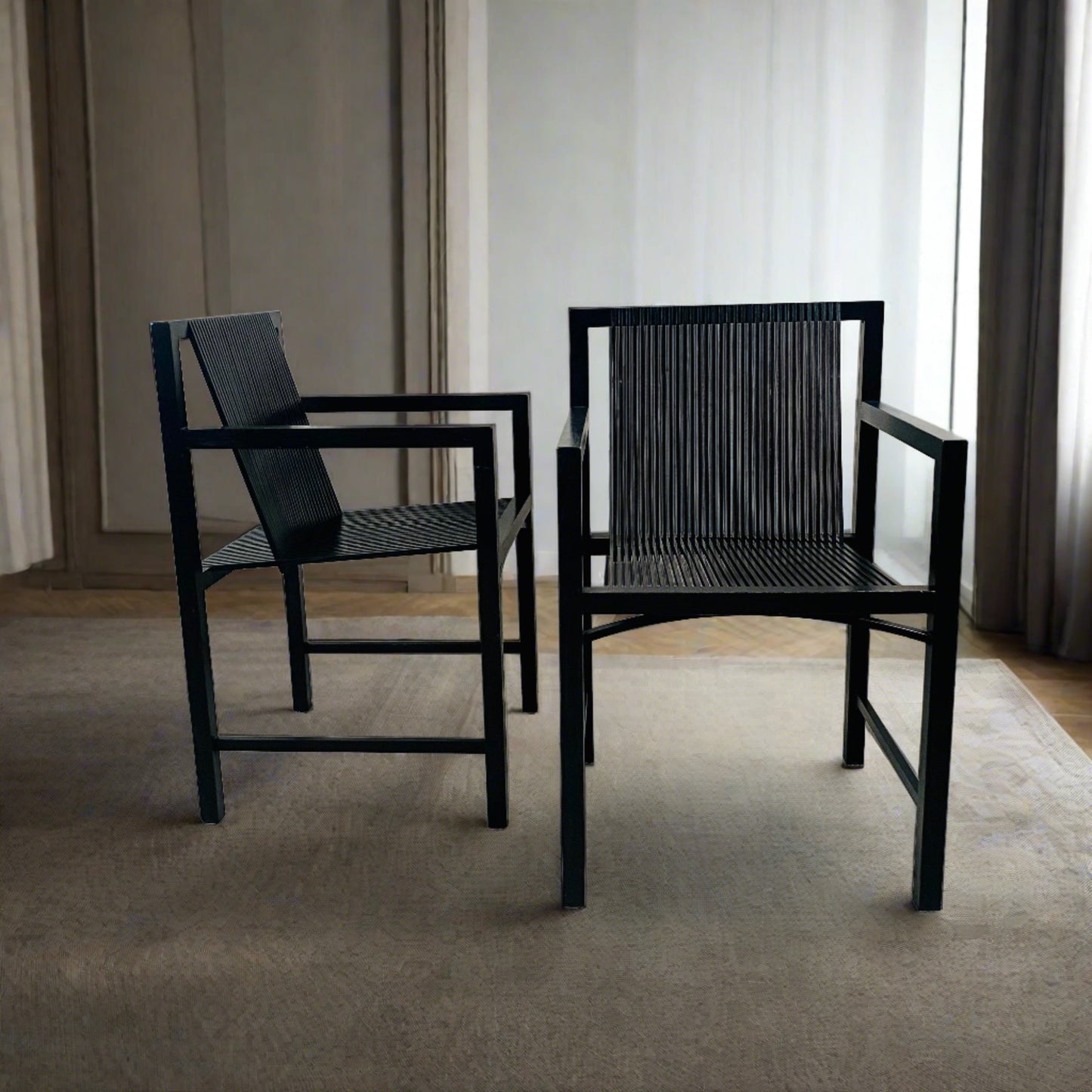 2 x Ruud-Jan Kokke schwarze „Latjes“-Stühle für 't Spectrum, Niederlande 1980