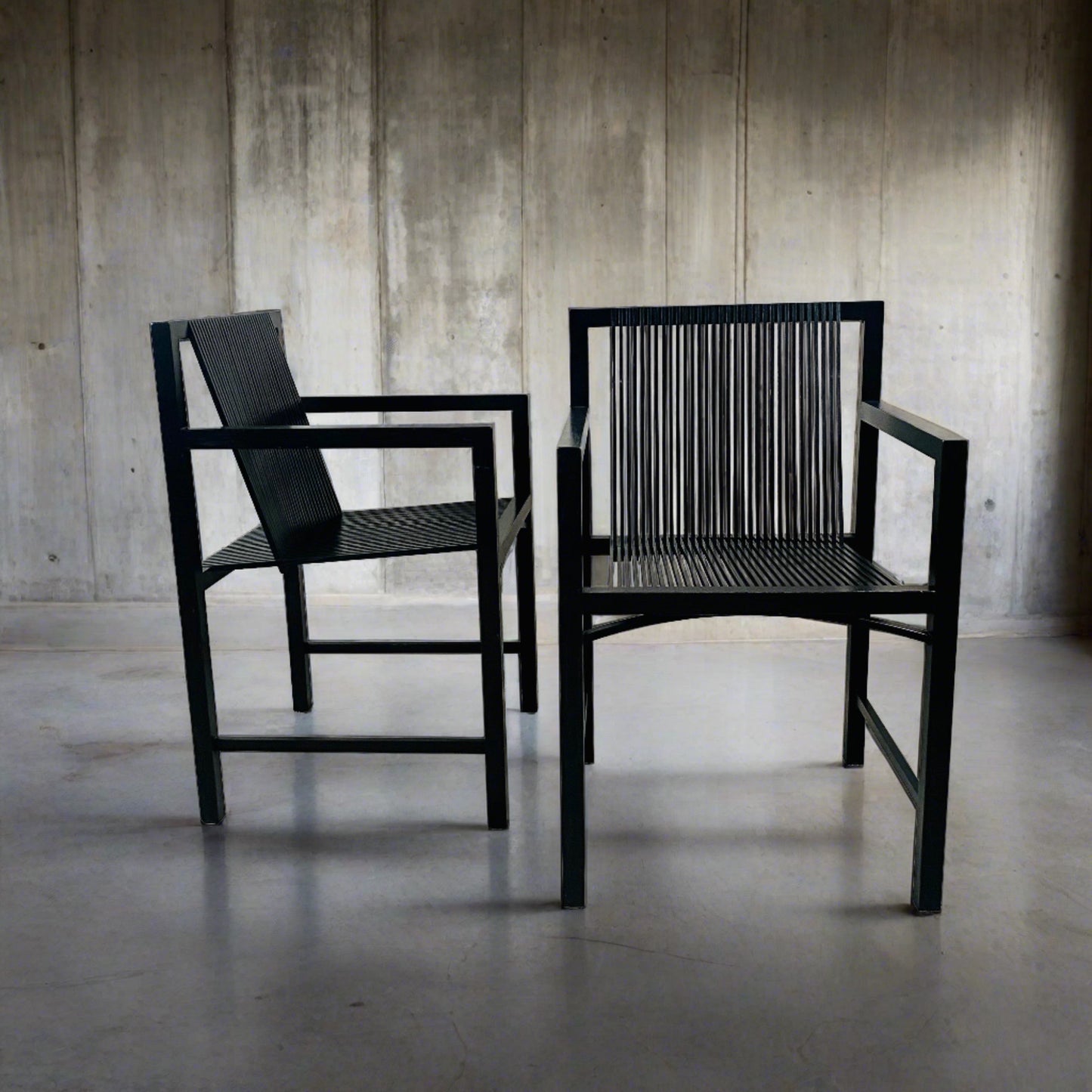 2 x Ruud-Jan Kokke schwarze „Latjes“-Stühle für 't Spectrum, Niederlande 1980