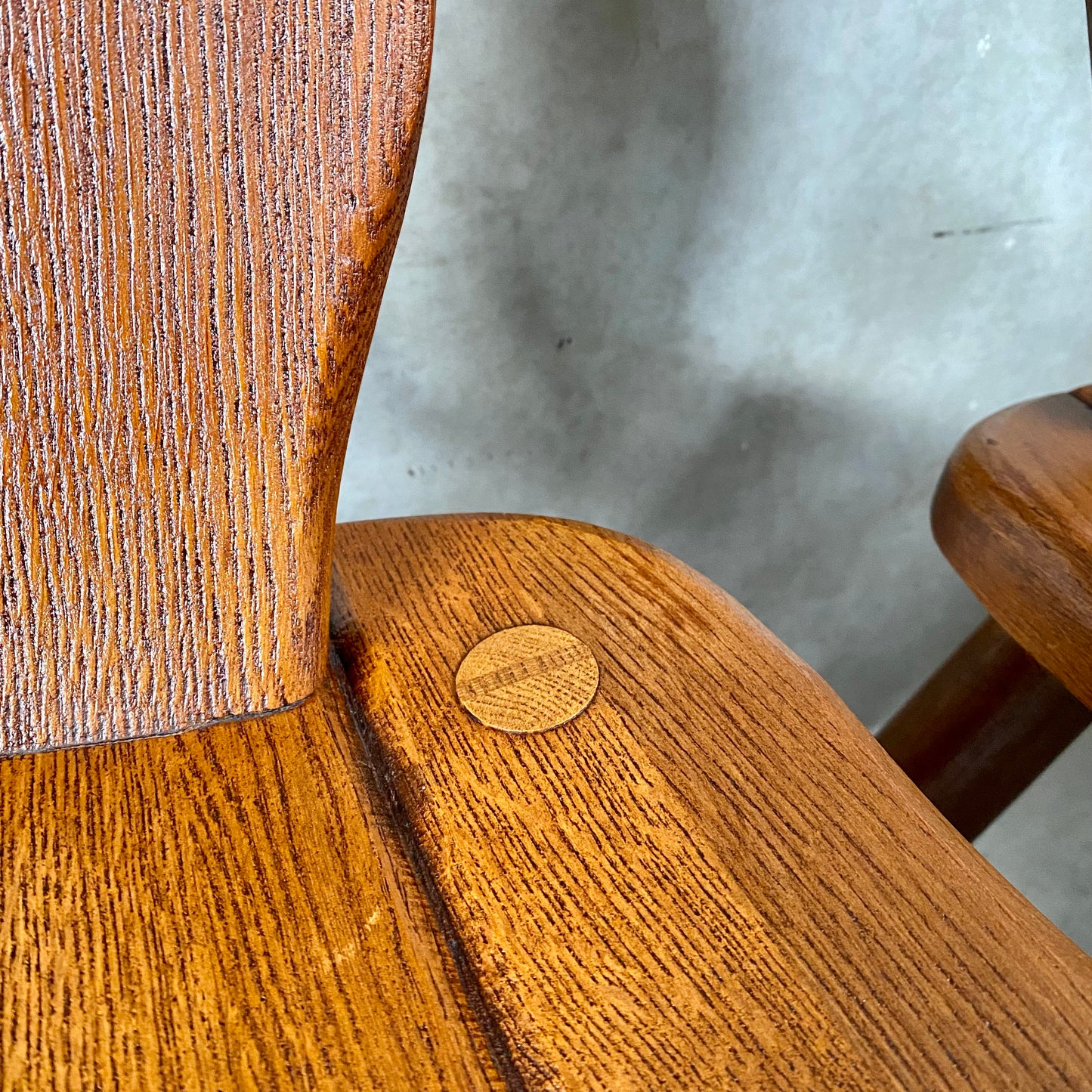 Set aus 4 Esszimmerstühlen im brutalistischen Stil aus massiver Eiche von Kunstmeubelen De Puydt, Belgien, 1970