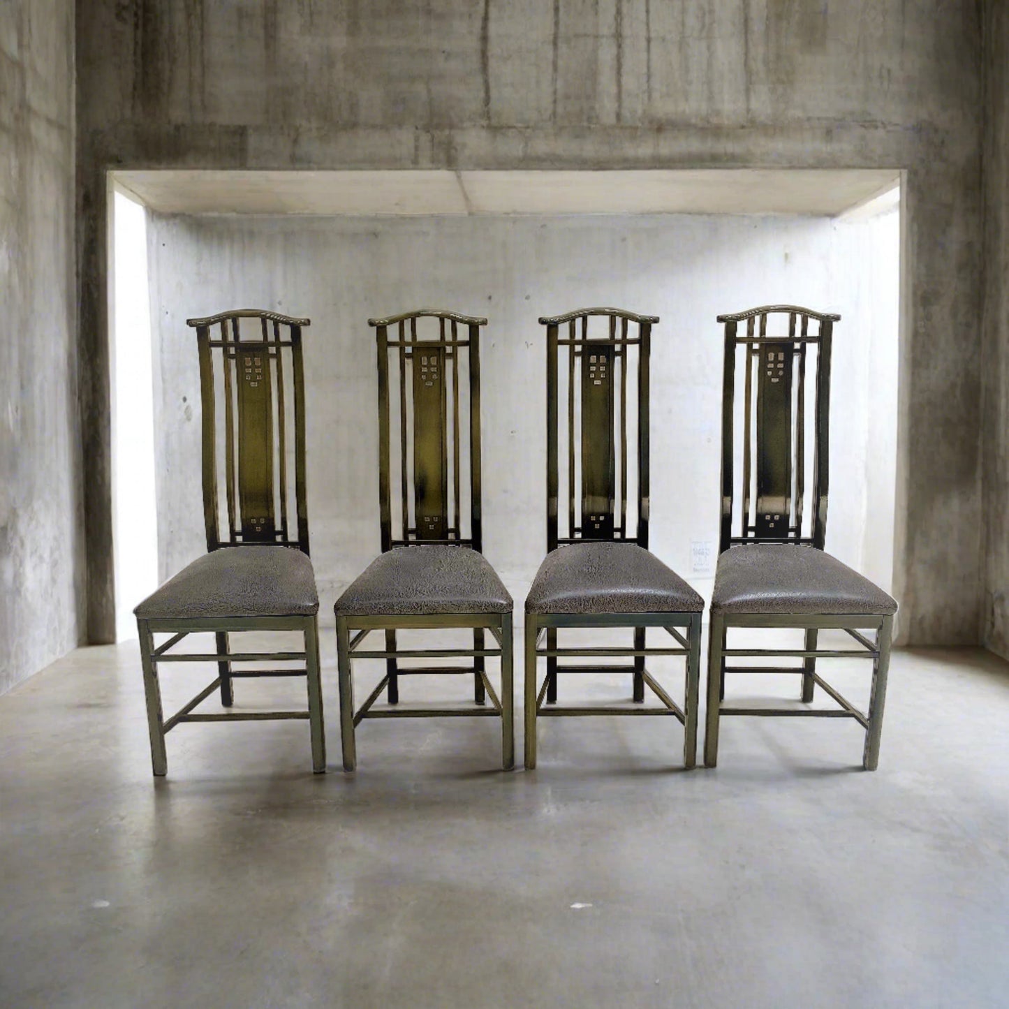 4 x Hochlehner-Esszimmerstühle mit Lackierung von Umberto Asnago für Giorgetti, Italien 1980