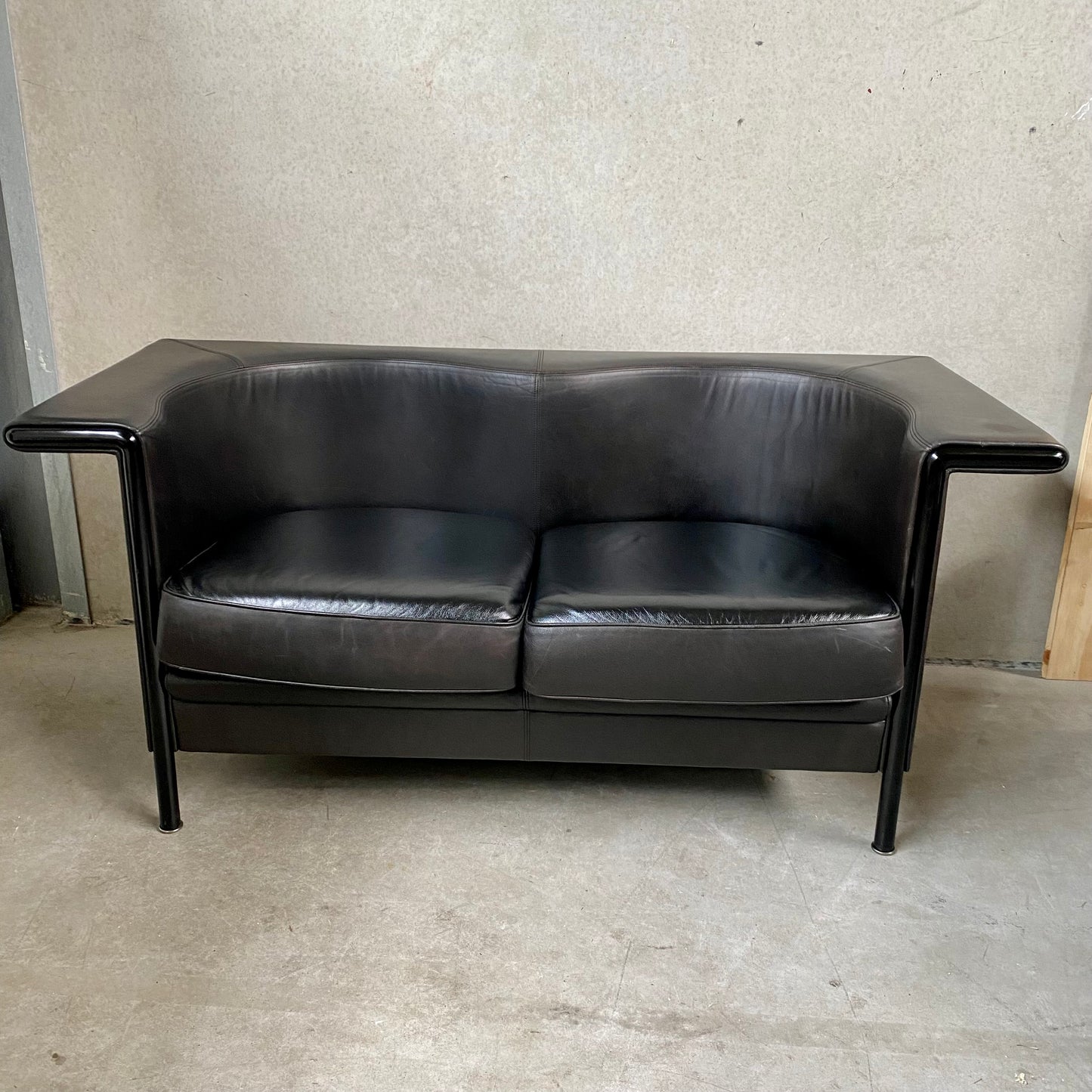 Antonio Citterio Braun-Schwarzes Ledersofa „Cricket“ für Moroso Italien 1980