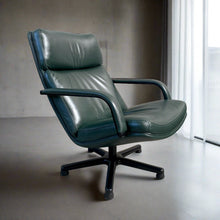 Load image into Gallery viewer, Artifort Swiffle Arm Chair &quot;F141&quot; by Geoffrey Harcourt Netherlands
