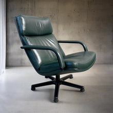Load image into Gallery viewer, Artifort Swiffle Arm Chair &quot;F141&quot; by Geoffrey Harcourt Netherlands
