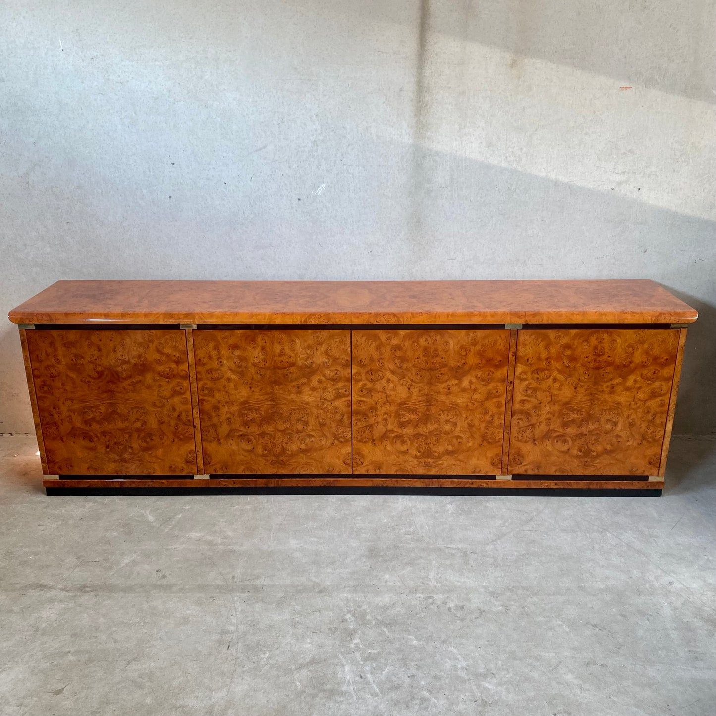 Buffet en loupe de bruyère par Guerini Emilio pour Gdm Design, Italie 1980