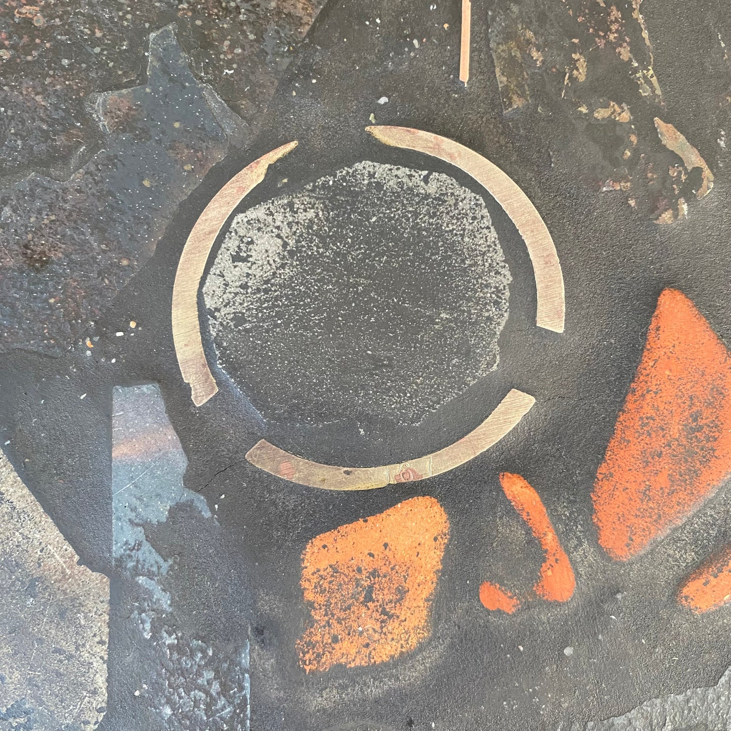 Runder Couchtisch im Stil des Brutalismus, entworfen vom Bildhauer Paul Kingma, Niederlande, 1987