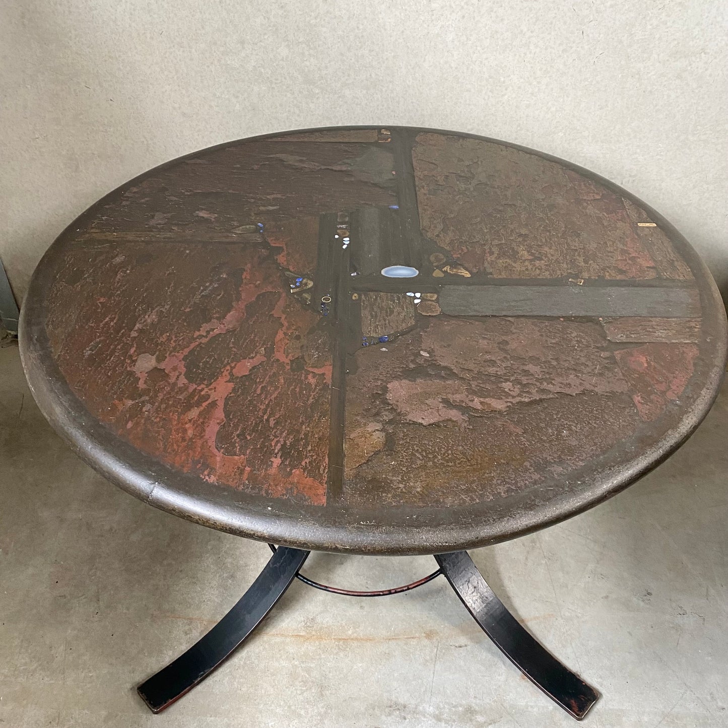 Table de salle à manger ronde de style brutaliste avec piètement en agate et fonte, par Paul Kingma, 1980