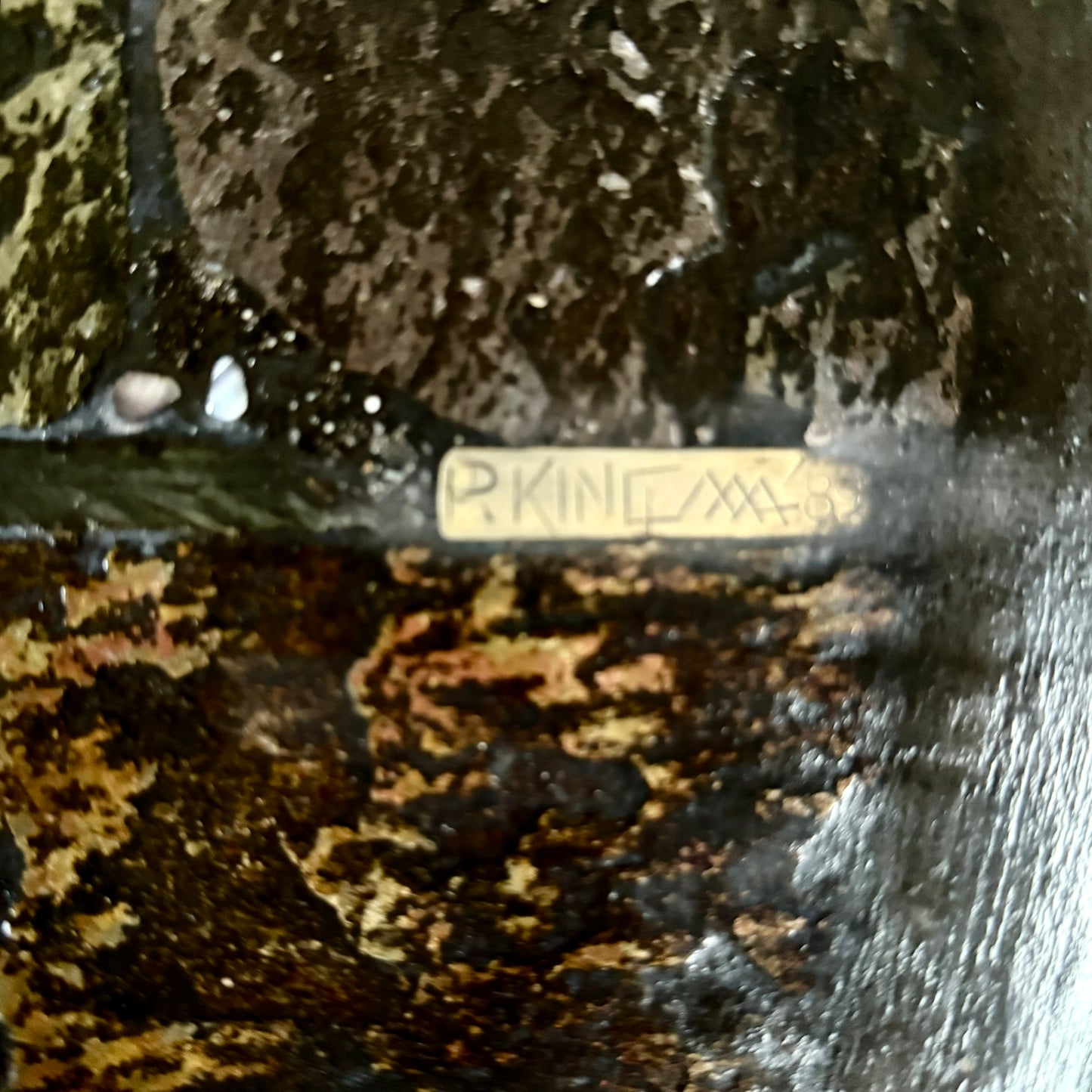Brutalistischer runder Couchtisch aus Schiefer und Achat von Paul Kingma, Niederlande, 1989
