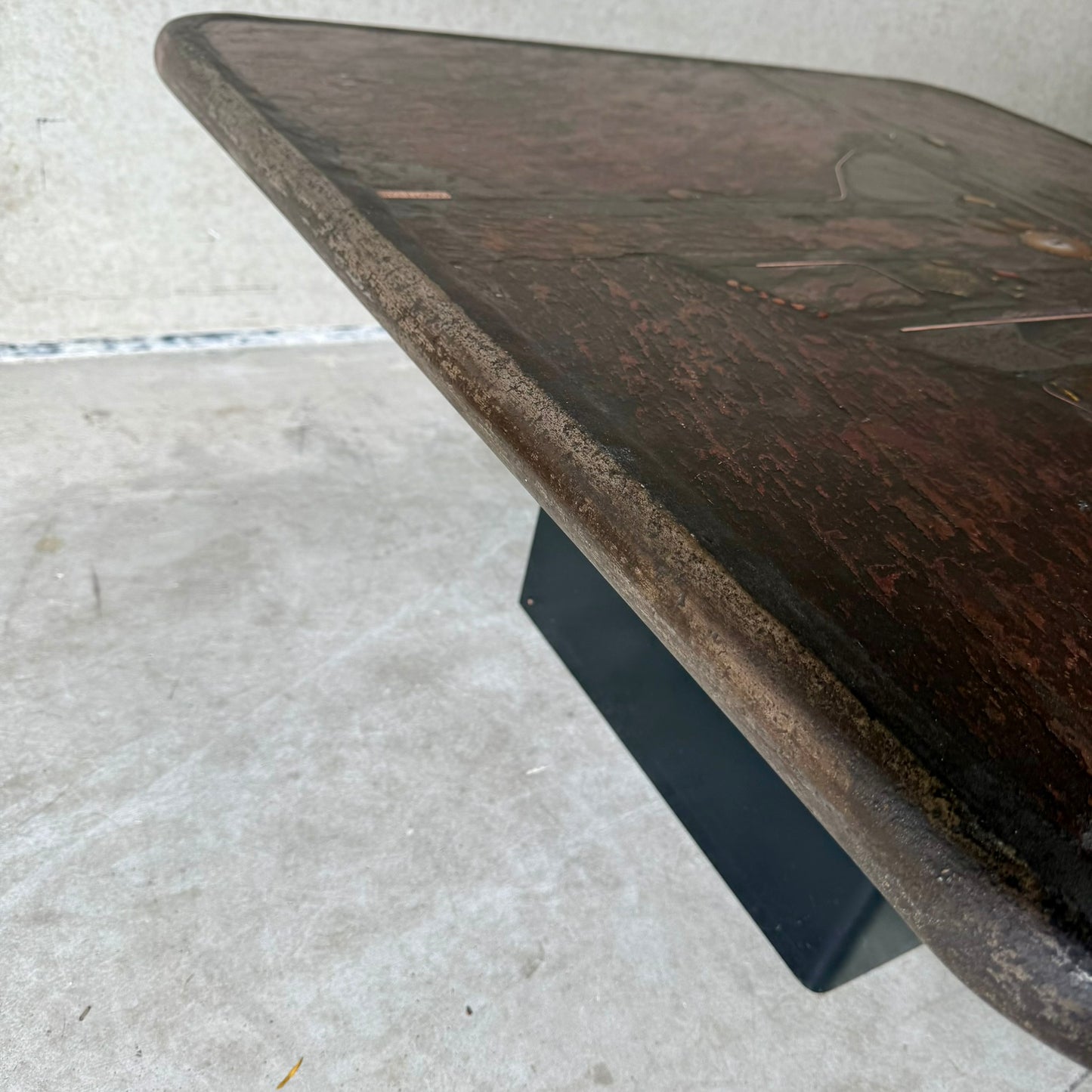 Table basse carrée brutaliste en ardoise et agate brune par Paul Kingma 1990