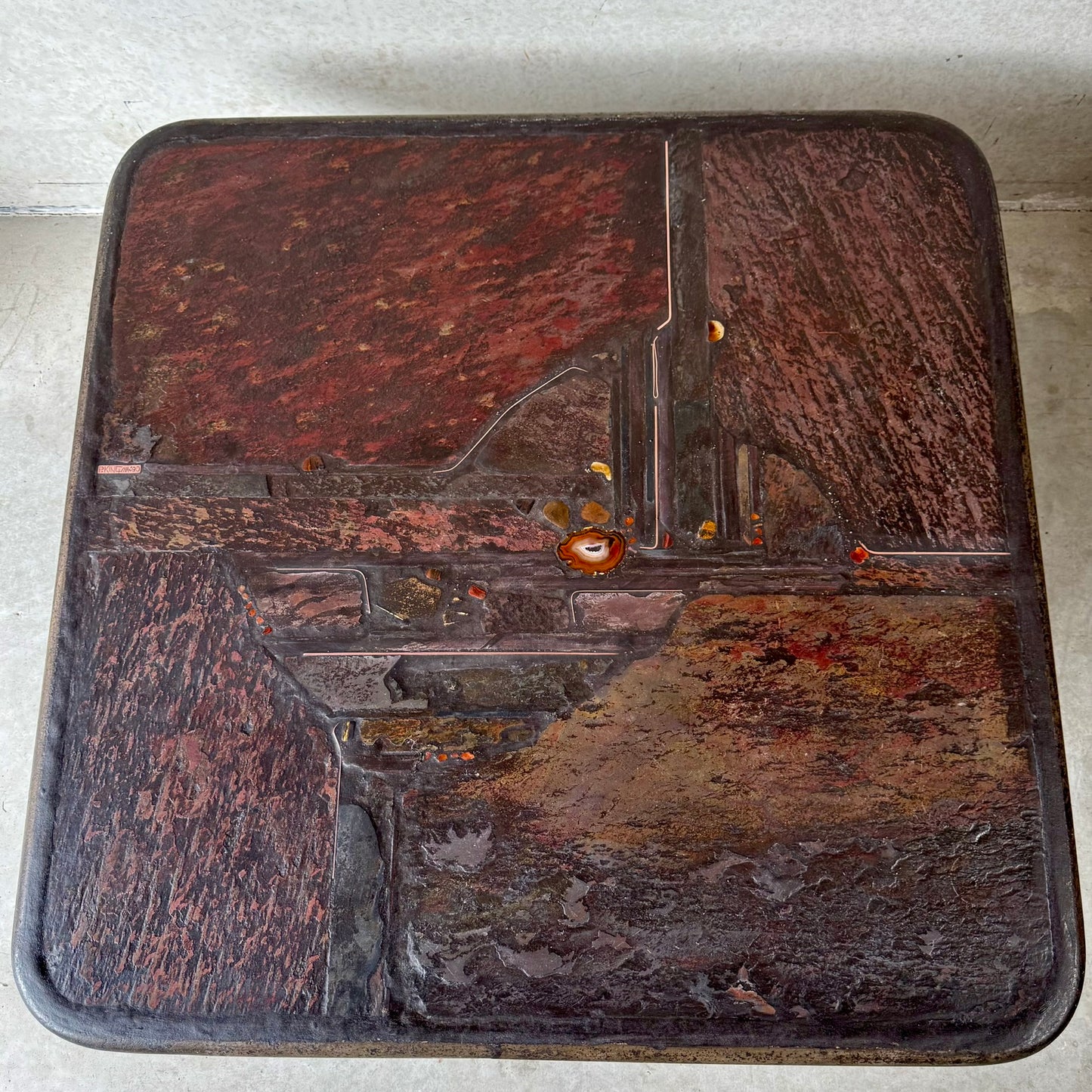 Table basse carrée brutaliste en ardoise et agate brune par Paul Kingma 1990