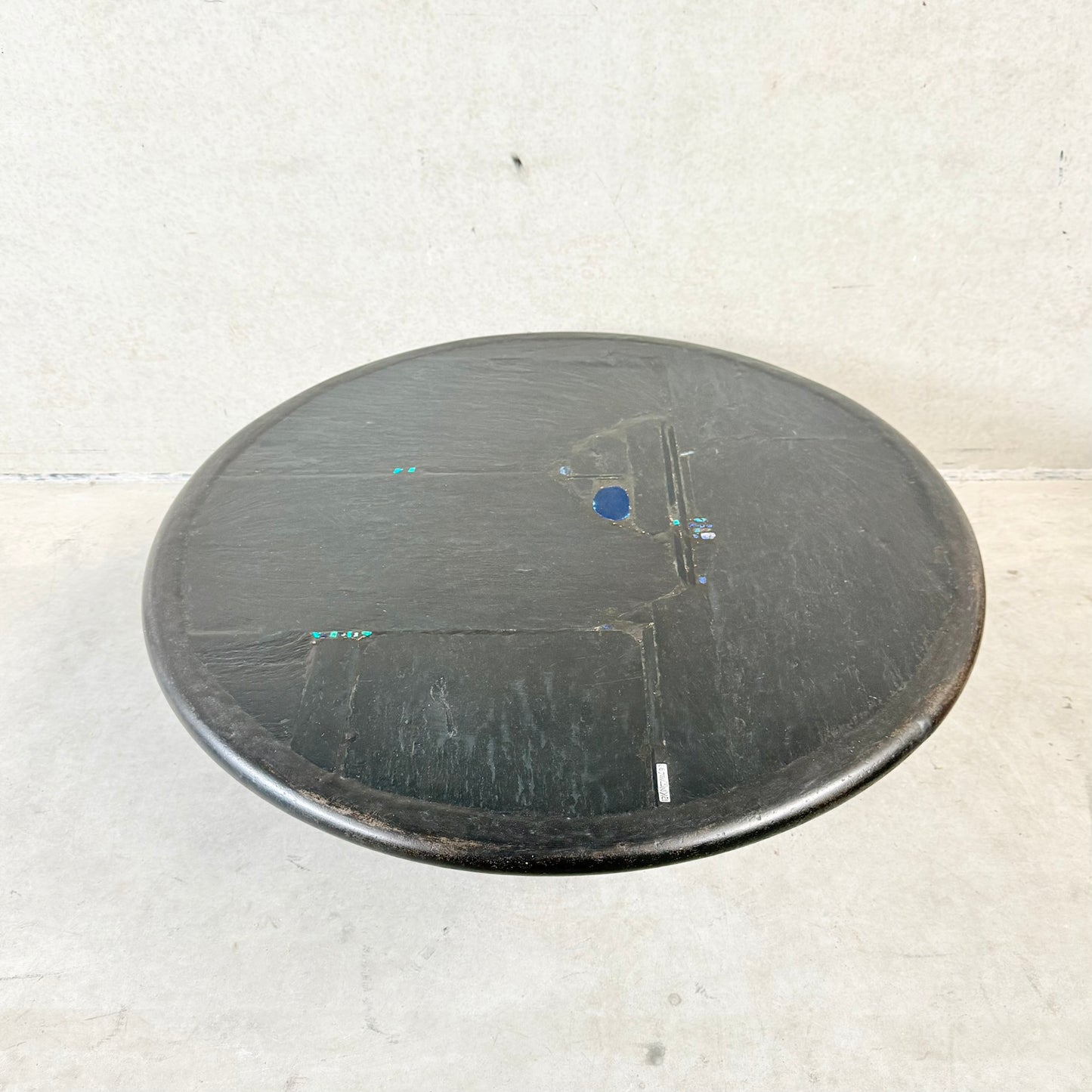 Brutalist Slate Stone Blue Agate Round Coffee Table by Paul Kingma, Netherlands 1990