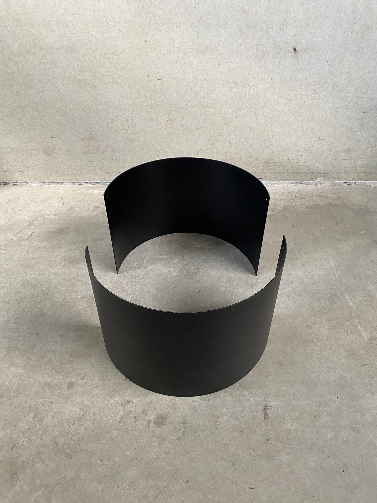 Brutalistischer ovaler Couchtisch des Bildhauers Paul Kingma, niederländisches Design