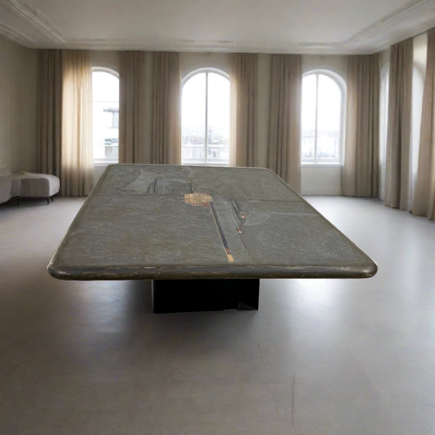 Brutalistischer rechteckiger Couchtisch aus Schieferstein vom Bildhauer Paul Kingma, 1996