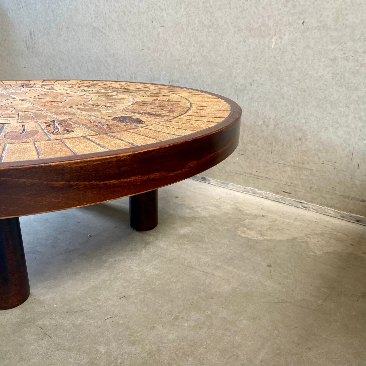 Runder, brutalistischer Keramik-Couchtisch von Roger Capron, Frankreich 1960