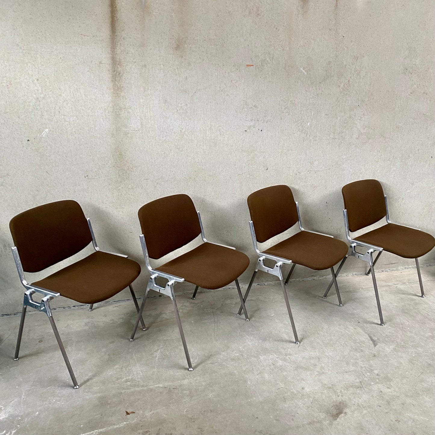 Ensemble de 4 chaises de salle à manger Castelli DSC 106 par Giancarlo Piretti, Italie 1970