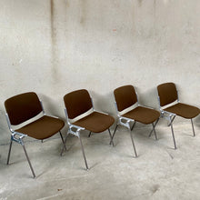 Load image into Gallery viewer, Set of 4 Castelli Dsc 106 Dining Chairs by Giancarlo Piretti, Italy 1970
