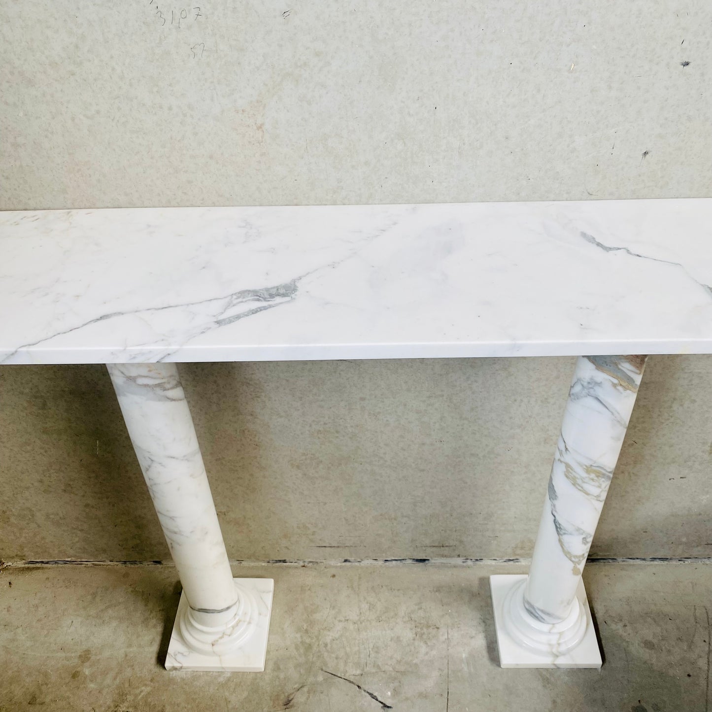 Console/table d'appoint classique en marbre blanc massif, Italie 1980