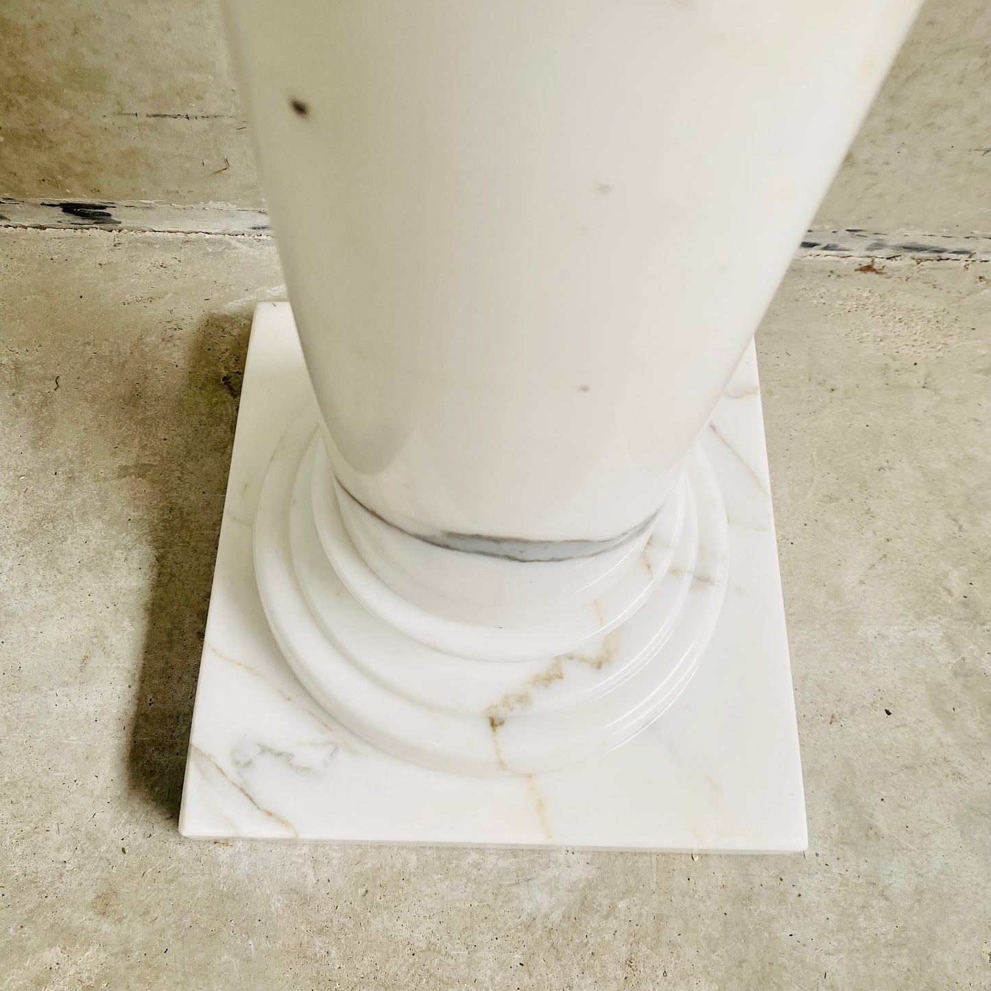 Console/table d'appoint classique en marbre blanc massif, Italie 1980