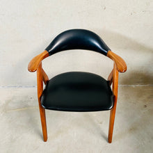 Load image into Gallery viewer, Cow Horn Chair by Tijsseling Meubelfabriek, Netherlands 1960
