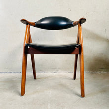 Load image into Gallery viewer, Cow Horn Chair by Tijsseling Meubelfabriek, Netherlands 1960
