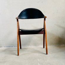 Load image into Gallery viewer, Cow Horn Chair by Tijsseling Meubelfabriek, Netherlands 1960
