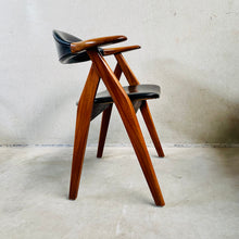 Load image into Gallery viewer, Cow Horn Chair by Tijsseling Meubelfabriek, Netherlands 1960
