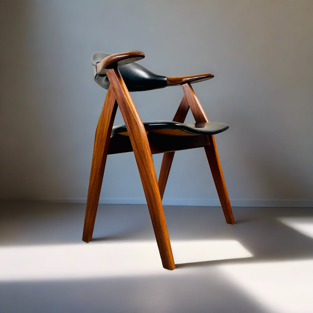 Cow Horn Chair by Tijsseling Meubelfabriek, Netherlands 1960