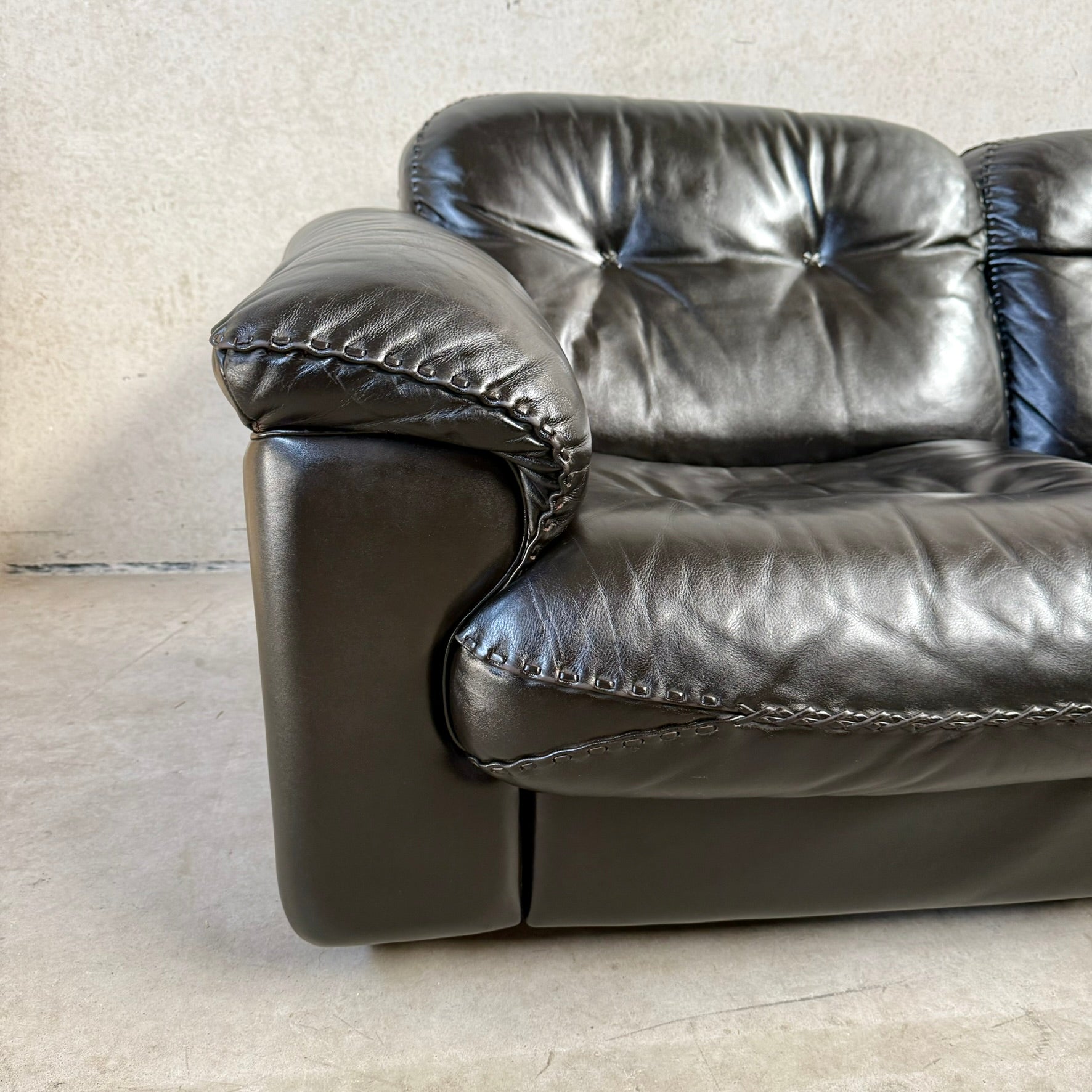 De Sede DS-101 Two-Seater Sofa in Dark Brown Leather