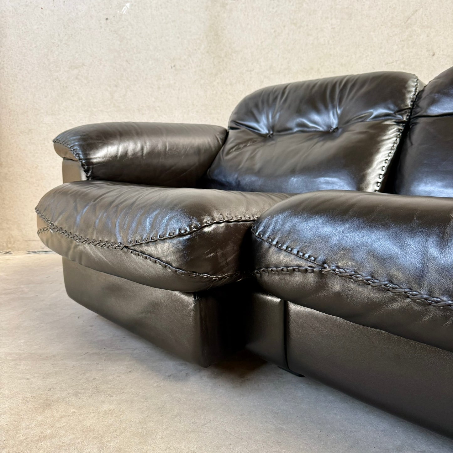 De Sede DS-101 Two-Seater Sofa in Dark Brown Leather