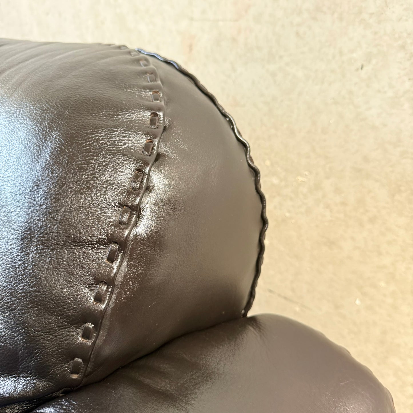 De Sede DS-101 Two-Seater Sofa in Dark Brown Leather