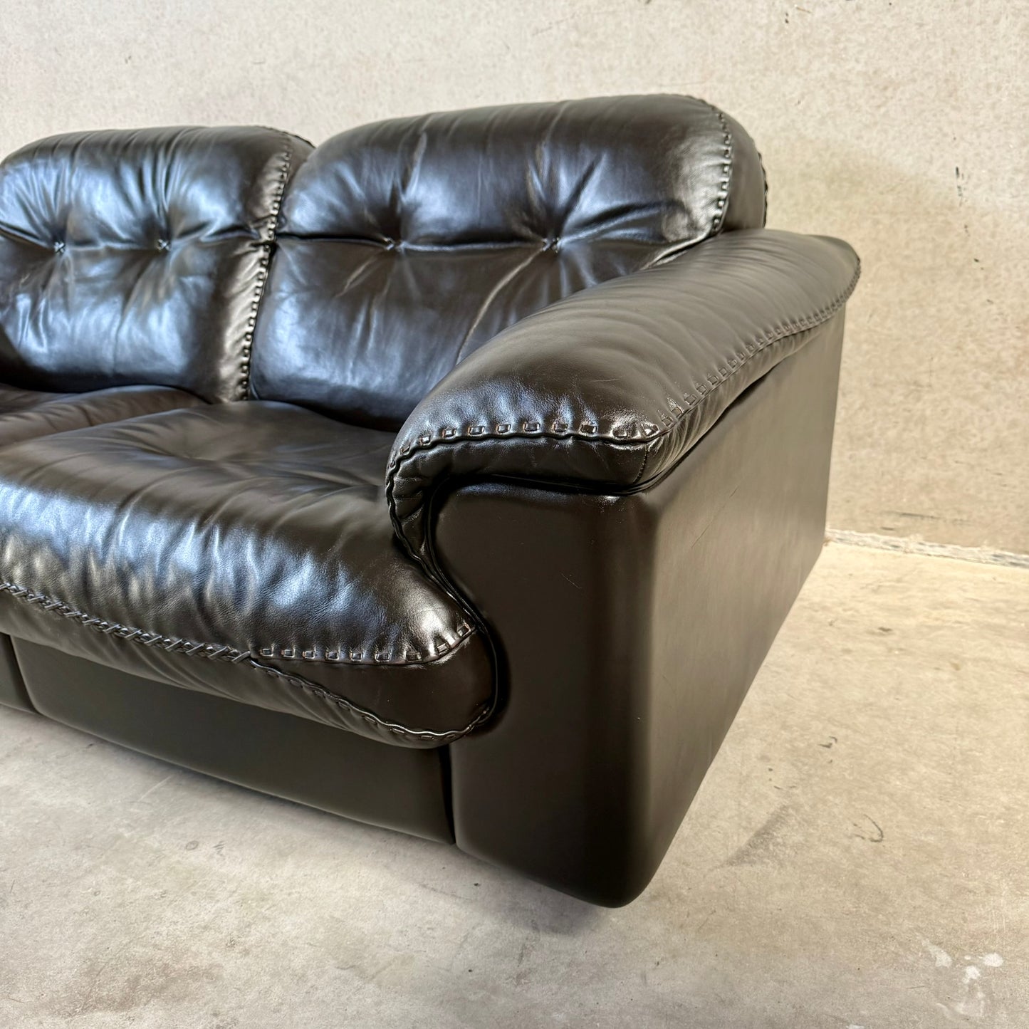 De Sede DS-101 Two-Seater Sofa in Dark Brown Leather