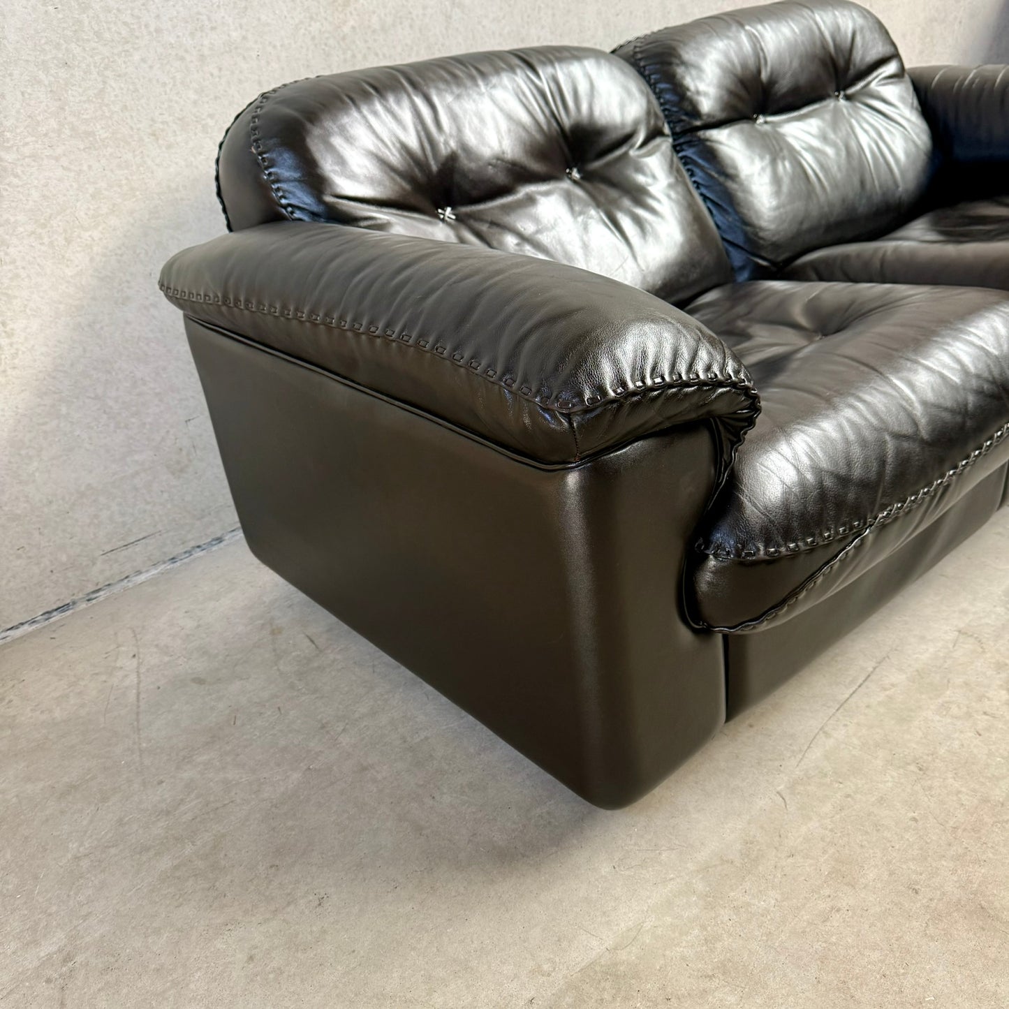 De Sede DS-101 Two-Seater Sofa in Dark Brown Leather