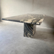 Load image into Gallery viewer, Large Mid-Century Cipollino Ondulato Marble Dining Table, Italy
