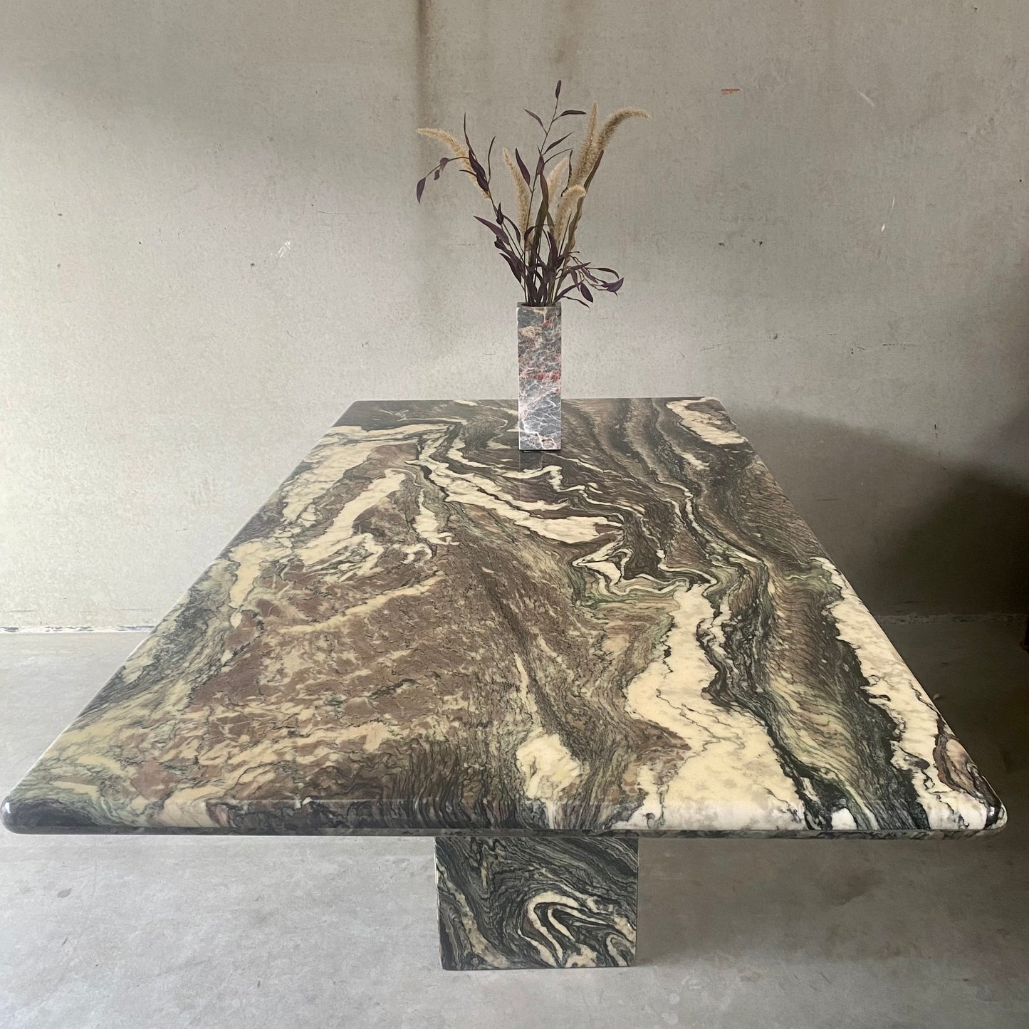 Großer Esstisch aus Cipollino-Ondulato-Marmor aus der Mitte des 20. Jahrhunderts, Italien