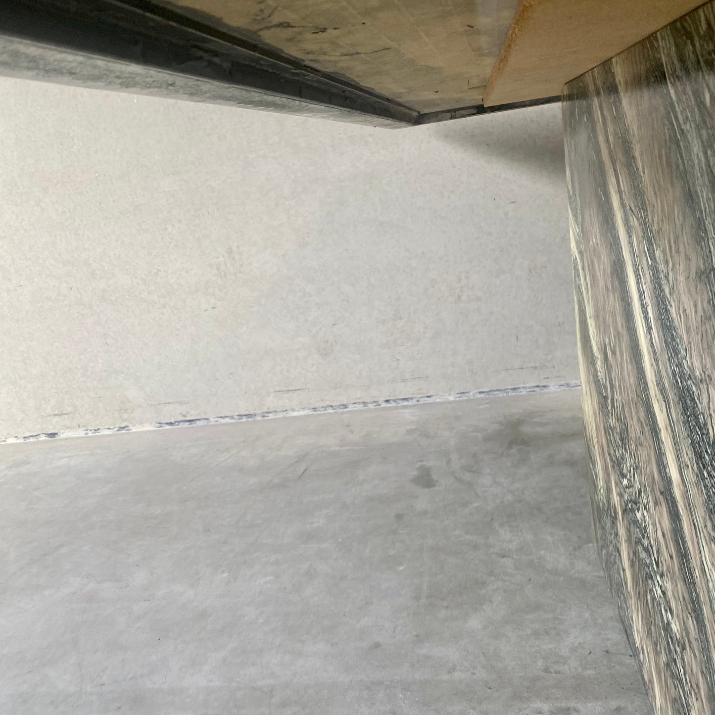 Großer Esstisch aus Cipollino-Ondulato-Marmor aus der Mitte des 20. Jahrhunderts, Italien