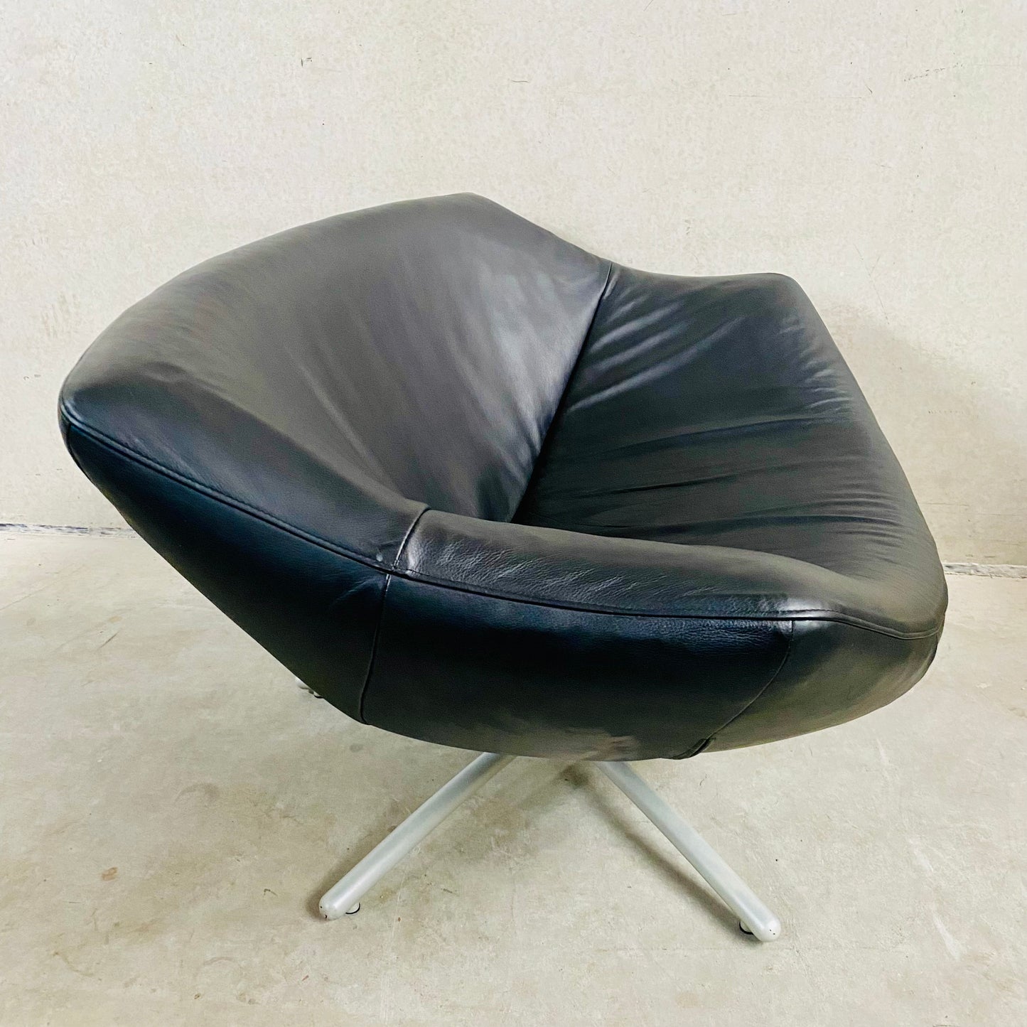 Drehsessel „Gigi“ aus Leder von Gerard Van Den Berg für Label, Niederlande, 1980