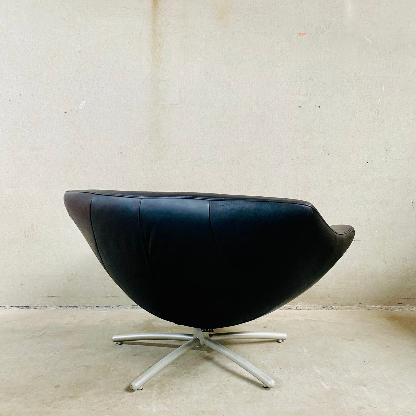 Drehsessel „Gigi“ aus Leder von Gerard Van Den Berg für Label, Niederlande, 1980