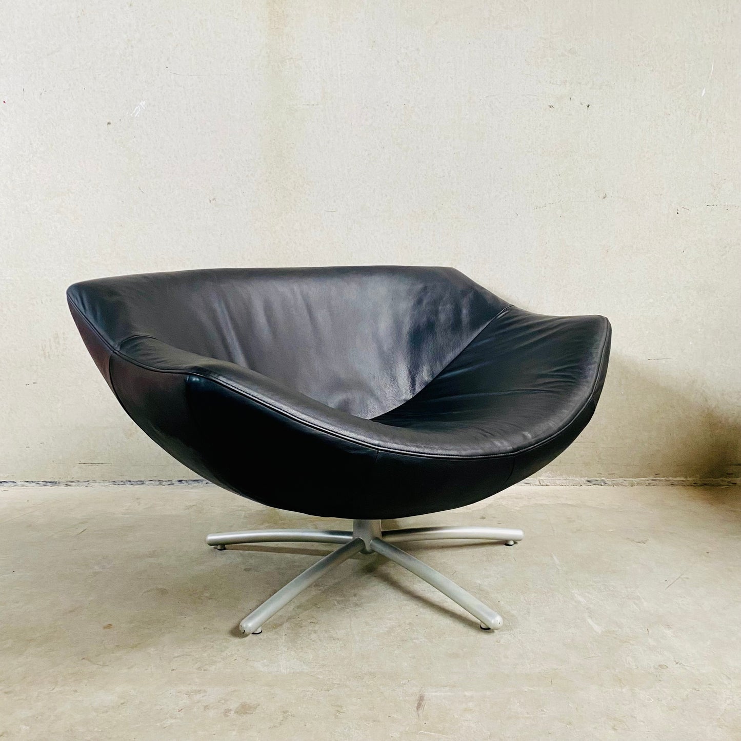 Drehsessel „Gigi“ aus Leder von Gerard Van Den Berg für Label, Niederlande, 1980