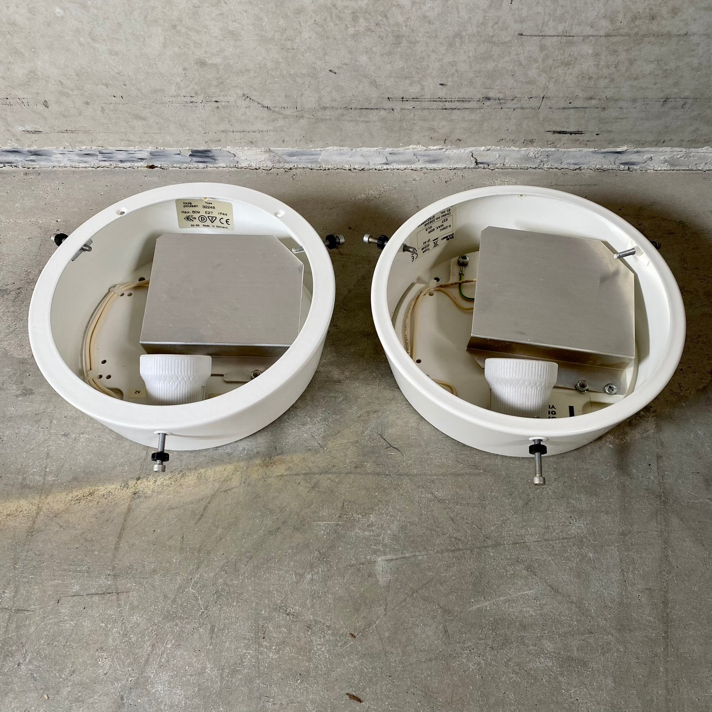 Arne Jacobsen „Eklipta“ Wand- oder Deckenleuchten aus der Mitte des 20. Jahrhunderts, hergestellt von Louis Poulsen, Dänemark, 1970