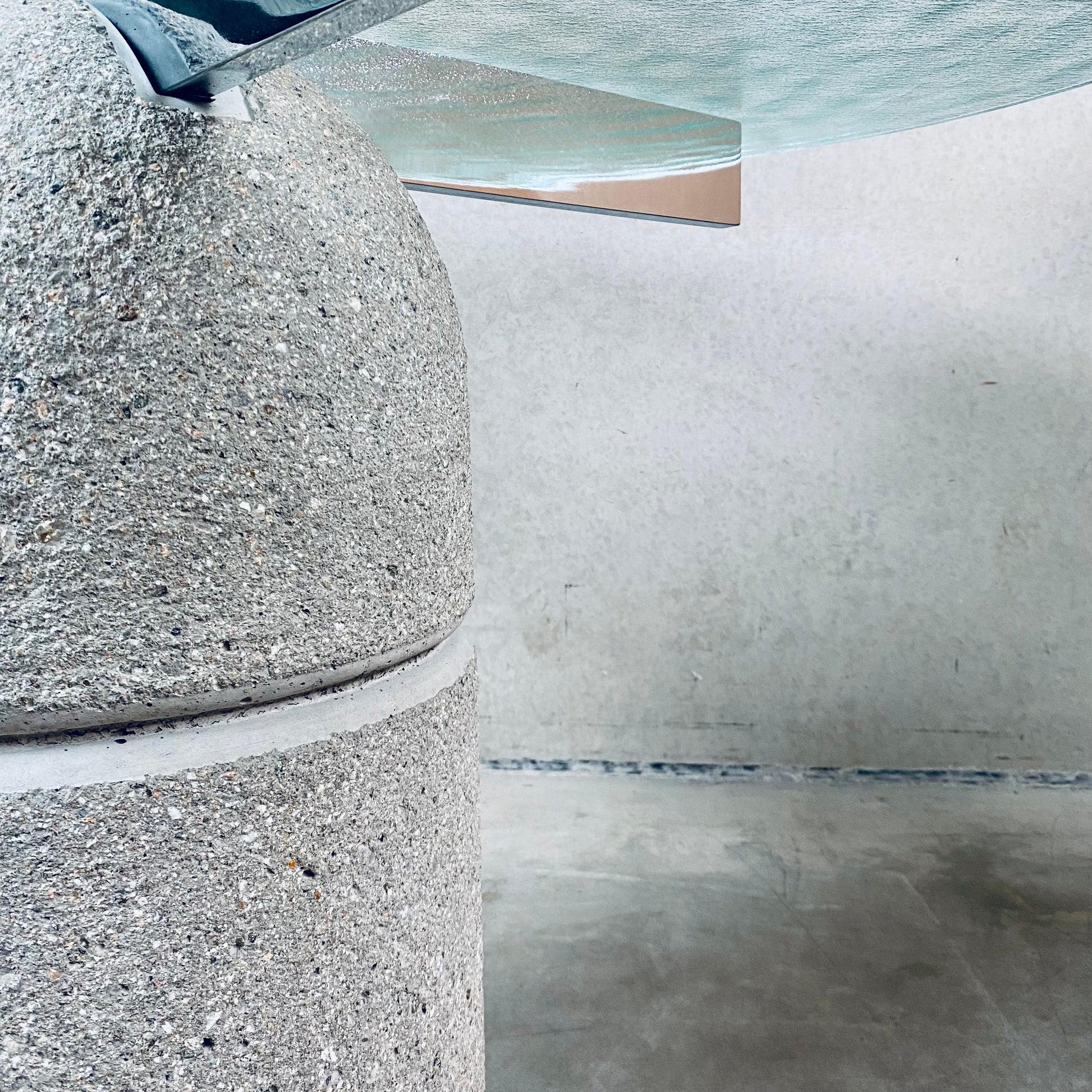 Mid-century Giovanni Offredi Concrete Dining Table Paracarro for Saporiti, Italy 1970