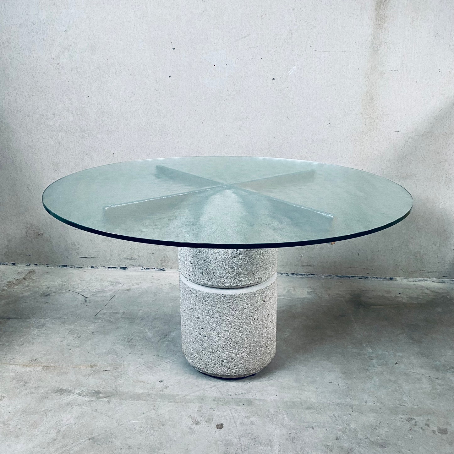 Mid-century Giovanni Offredi Concrete Dining Table Paracarro for Saporiti, Italy 1970