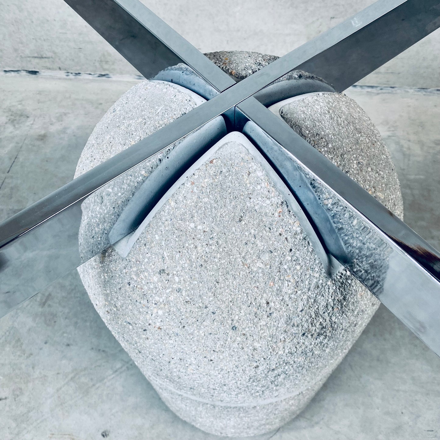 Mid-century Giovanni Offredi Concrete Dining Table Paracarro for Saporiti, Italy 1970
