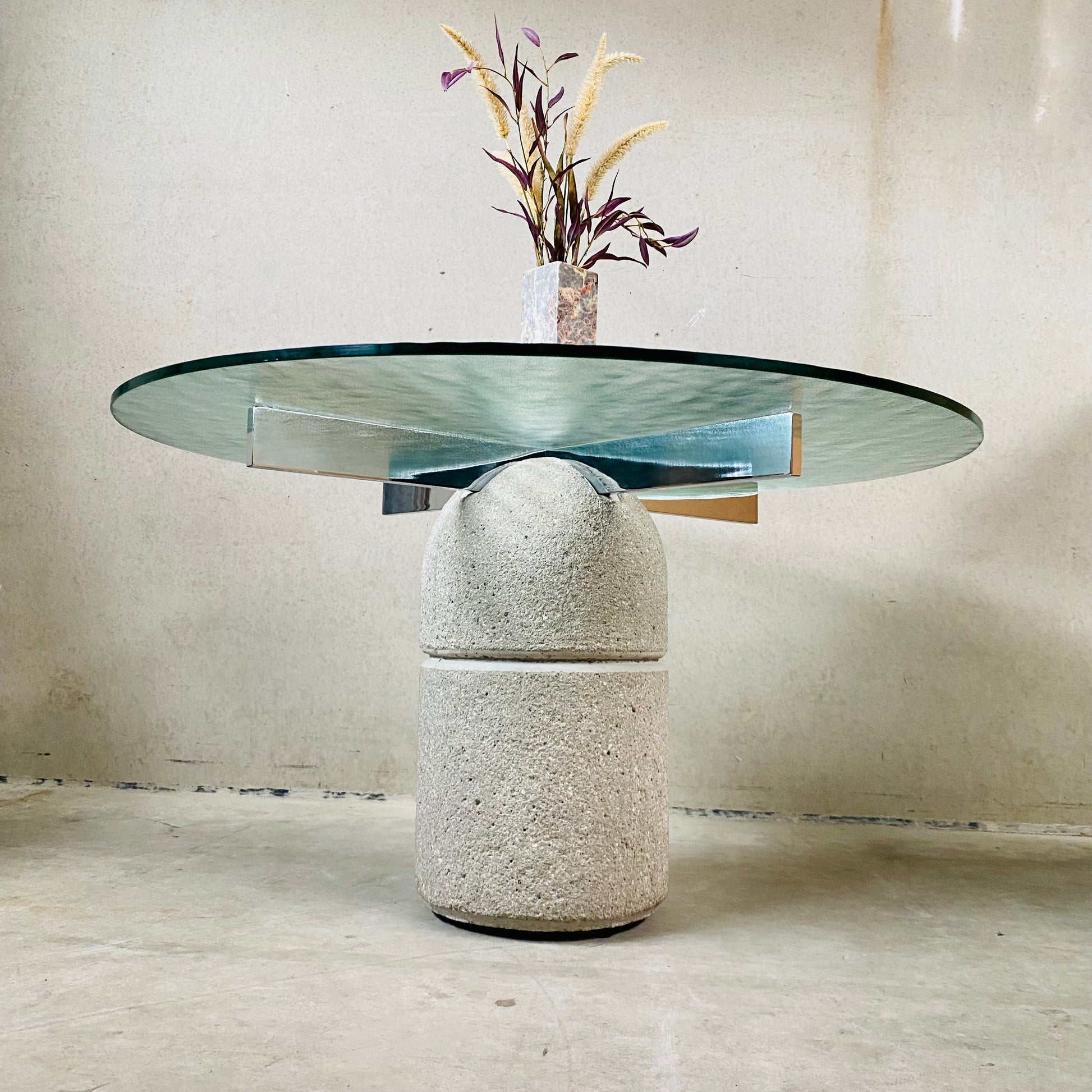 Mid-century Giovanni Offredi Concrete Dining Table Paracarro for Saporiti, Italy 1970