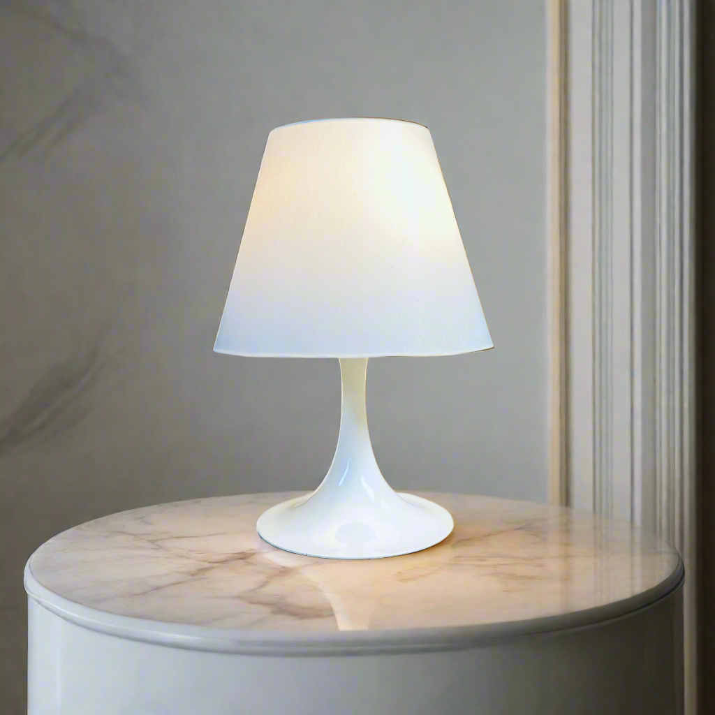 Weiße Tulpen-Tischleuchte RAAK Amsterdam aus der Mitte des 20. Jahrhunderts, Niederlande, 1960