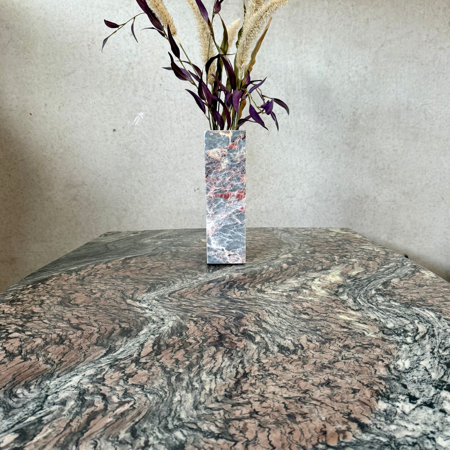 Table de salle à manger en marbre Cipollino Ondulato, style milieu du XXe siècle, Italie