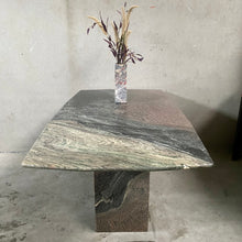 Load image into Gallery viewer, Mid-Century Cipollino Ondulato Marble Dining Table, Italy
