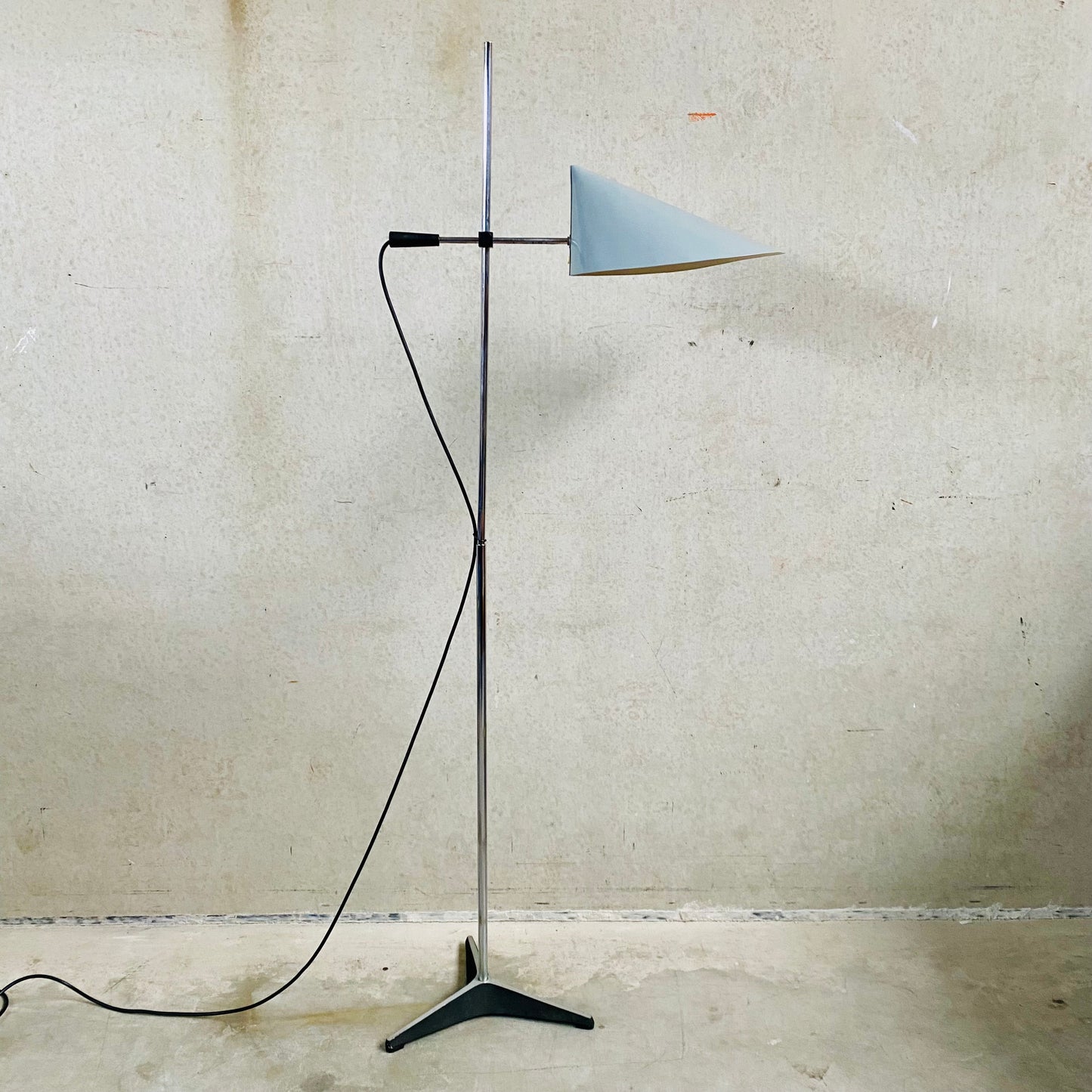 Mid-Century Stehlampe D-2003 von Jan Jaspers für Raak Amsterdam, Niederlande 1950