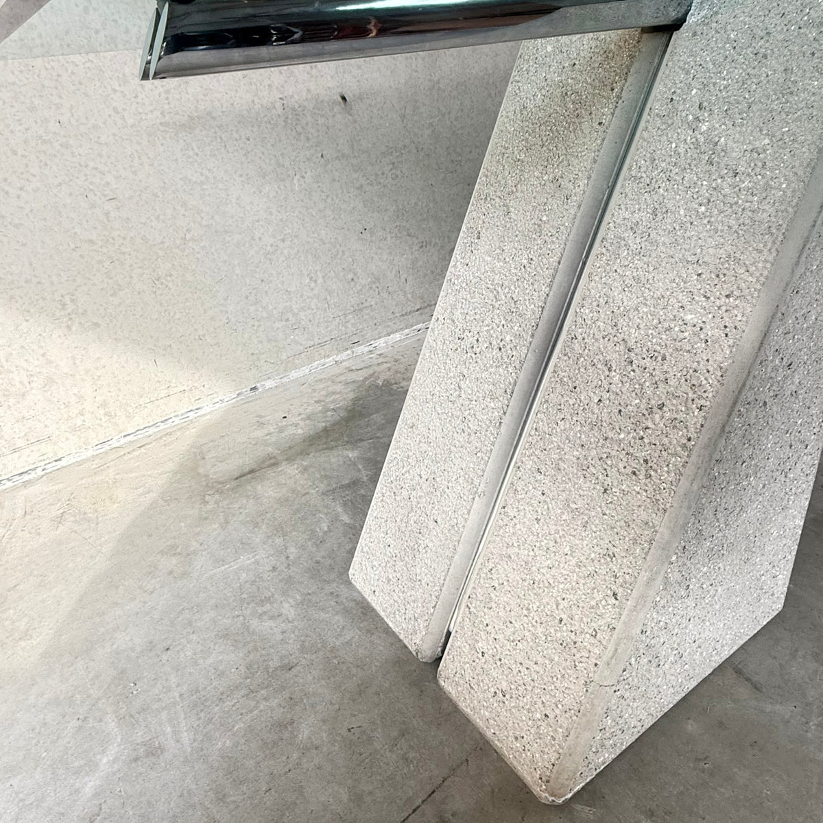 Mid-century Square Giovanni Offredi Concrete Dining Table for Saporiti, Italy 1970