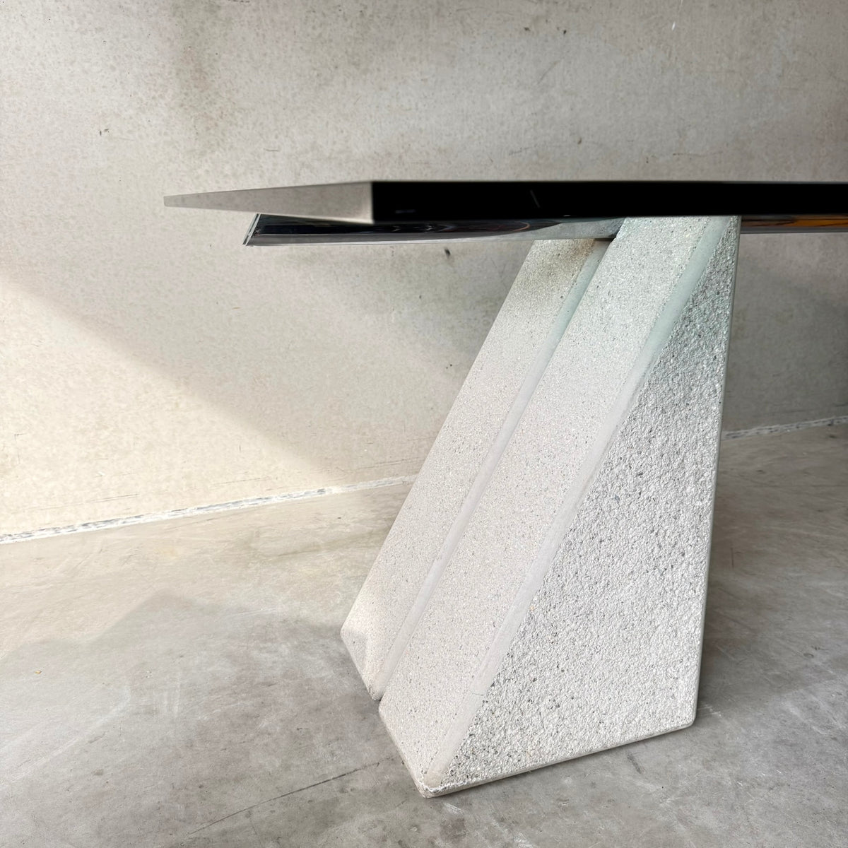 Mid-century Square Giovanni Offredi Concrete Dining Table for Saporiti, Italy 1970