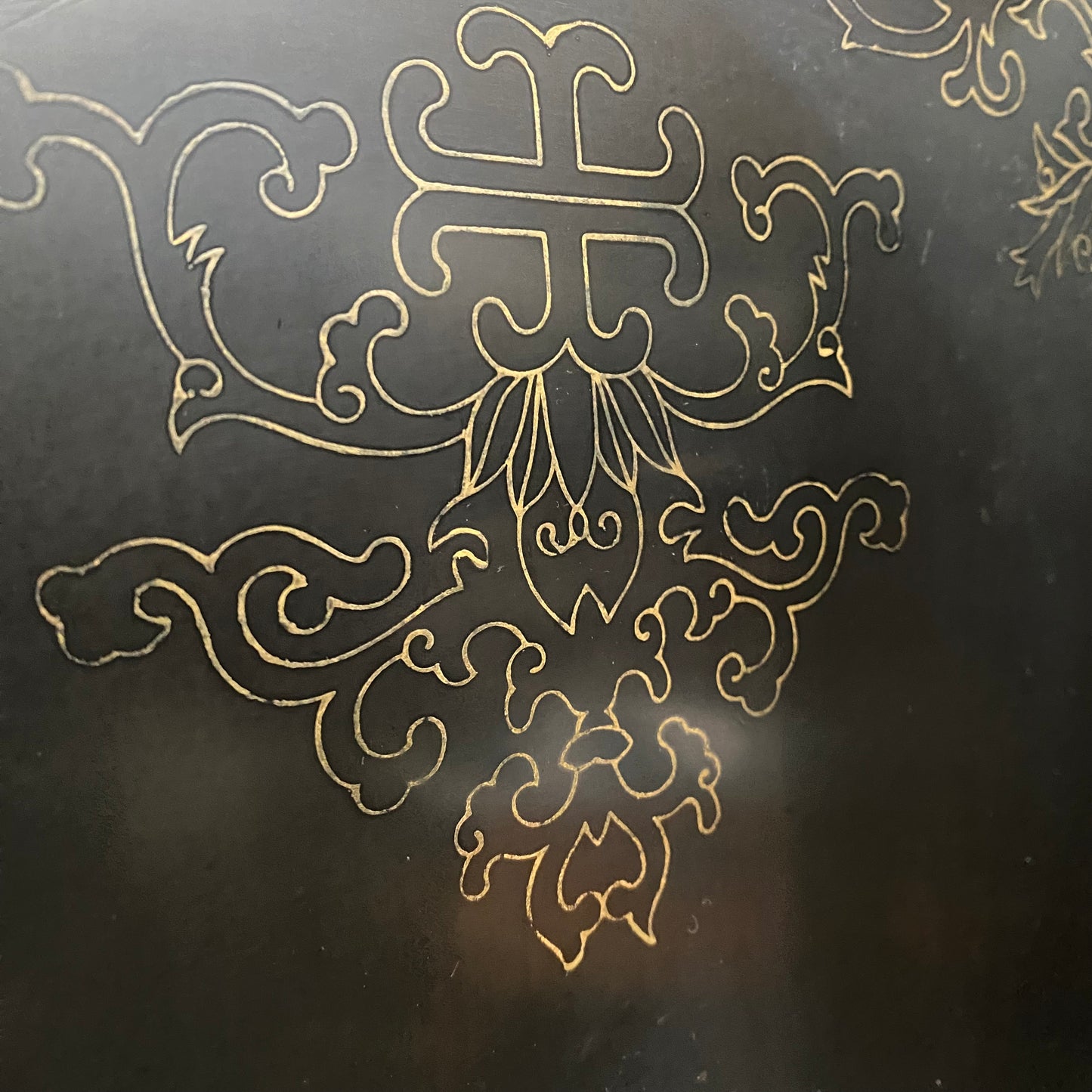 Paravent pliant à 4 panneaux en stéatite noire sculptée, motif fleurs et oiseaux, style chinois