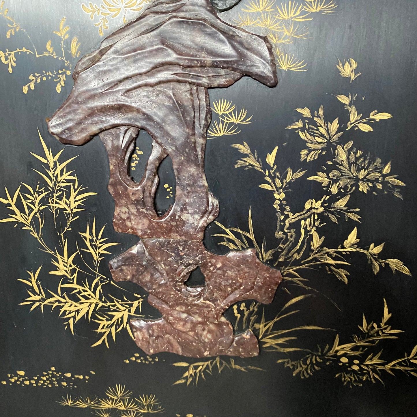 Paravent pliant à 4 panneaux en stéatite noire sculptée, motif fleurs et oiseaux, style chinois